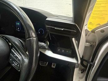 Audi A3 1.4 TFSIe 40 S line Sportback S Tronic Euro 6 (s/s) 5dr 13kWh