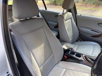 BMW 1 SERIES 118i SE