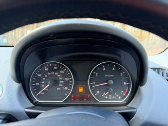 BMW 1 SERIES 118i SE