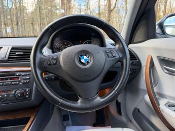 BMW 1 SERIES 118i SE