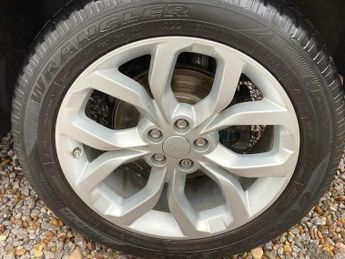 Land Rover Discovery Sport 2.0 TD4 SE Tech Auto 4WD Euro 6 (s/s) 5dr