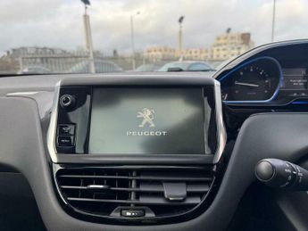 Peugeot 208 1.6 e-HDi Feline EGC Euro 5 (s/s) 5dr (Nav)