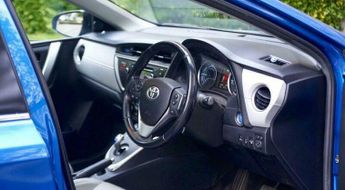Toyota Auris 1.8 VVT-h Excel CVT Euro 5 (s/s) 5dr