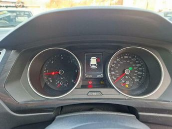 Volkswagen Tiguan 2.0 TDI BlueMotion Tech SE Navigation DSG 4Motion Euro 6 (s/s) 5