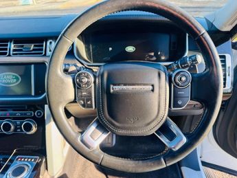 Land Rover Range Rover SDV8 VOGUE