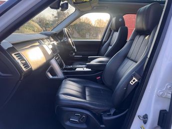 Land Rover Range Rover SDV8 VOGUE