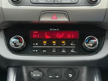 Kia Sportage 1.7 CRDi EcoDynamics 3 SUV 5dr Diesel Manual 2WD Euro 5 (s/s) (1