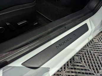 Tesla Model 3 (Dual Motor) Long Range Auto 4WDE 4dr