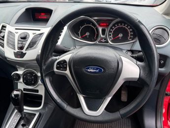 Ford Fiesta 1.4 Zetec 5dr 95BHP