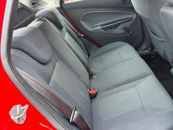 Ford Fiesta 1.4 Zetec 5dr 95BHP