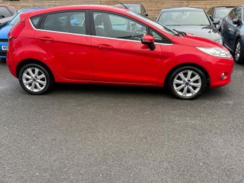 Ford Fiesta 1.4 Zetec 5dr 95BHP