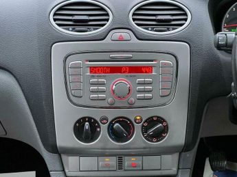 Ford Focus 1.6 Zetec 5dr