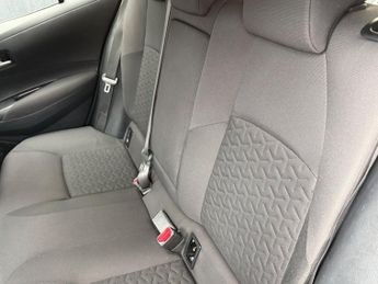 Toyota Corolla 1.8 VVT-h Icon CVT Euro 6 5dr 120BHP