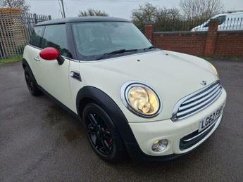 MINI Hatch 1.6 Cooper Hatchback 3dr Petrol Manual Euro 5 (s/s) (122 ps)