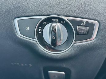 Mercedes E Class E 220 D SE PREMIUM