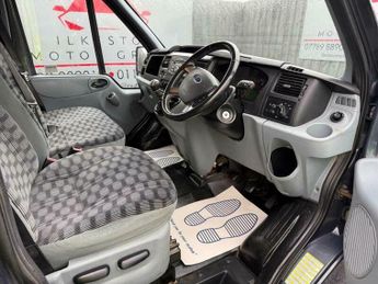 Ford Transit 2.2 TDCi 350 Limited RWD L2 H3 3dr