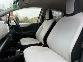Toyota Yaris 1.0 VVT-i Active CVT Euro 5 5dr