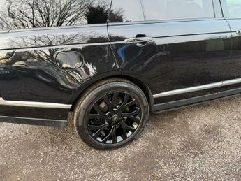 Land Rover Range Rover 2.0 P400e 12.4kWh Autobiography Auto 4WD Euro 6 (s/s) 5dr LWB