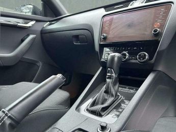 Skoda Octavia 2.0 TDI vRS DSG 4WD Euro 6 (s/s) 5dr