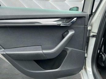 Skoda Octavia 2.0 TDI vRS DSG 4WD Euro 6 (s/s) 5dr