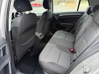 Volkswagen Golf SE TDI BLUEMOTION TECHNOLOGY DSG