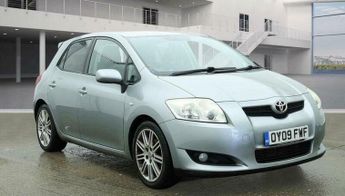Toyota Auris 1.6 VVT-i SR 5dr