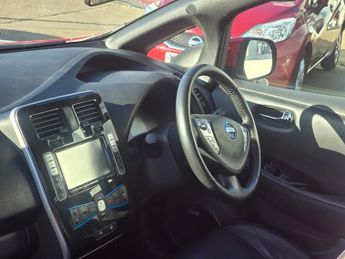 Nissan Leaf 30kWh Tekna Auto 5dr
