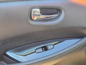 Nissan Leaf 30kWh Tekna Auto 5dr