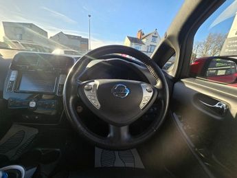 Nissan Leaf 30kWh Tekna Auto 5dr