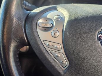 Nissan Leaf 30kWh Tekna Auto 5dr