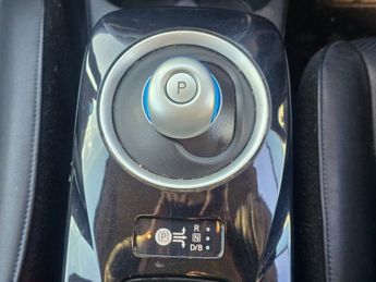 Nissan Leaf 30kWh Tekna Auto 5dr