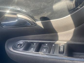 Vauxhall Mokka 1.4i Turbo Active SUV 5dr Petrol Auto Euro 6 (140 ps)