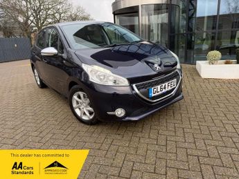 Peugeot 208 1.2 VTi PureTech Style Hatchback 5dr Petrol Manual Euro 5 (82 ps