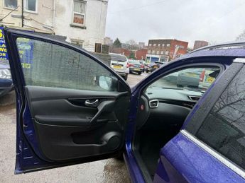 Nissan Qashqai 1.6 dCi n-tec+ XTRON 2WD Euro 6 (s/s) 5dr