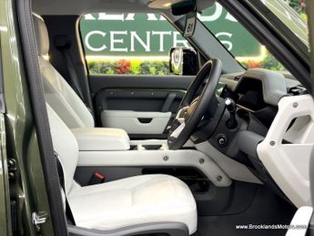Land Rover Defender 3.0 X-DYNAMIC HSE [HUGE SPEC]