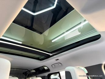 Land Rover Defender 3.0 X-DYNAMIC HSE [HUGE SPEC