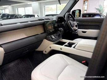 Land Rover Defender 3.0 X-DYNAMIC HSE [HUGE SPEC]