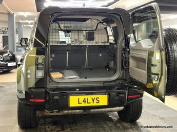 Land Rover Defender 3.0 X-DYNAMIC HSE [HUGE SPEC'D DEFENDER]