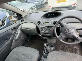 Toyota Yaris 1.0 VVT-i T3 3dr