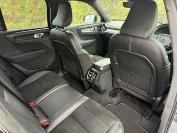 Volvo XC40 2.0 T4 R-Design SUV 5dr Petrol Auto AWD Euro 6 (s/s) (190 ps)
