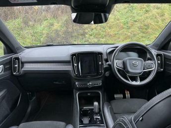 Volvo XC40 2.0 T4 R-Design SUV 5dr Petrol Auto AWD Euro 6 (s/s) (190 ps)