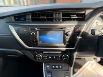 Toyota Auris 1.8 VVT-h Excel CVT Euro 5 (s/s) 5dr