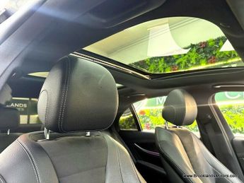 Mercedes E Class E 220 D AMG LINE PREMIUM [3X SERVICES, SAT NAV, LEATHER, PANORAM