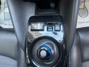 Nissan Leaf 40kWh N-Connecta Auto 5dr