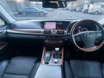 Lexus LS 4.6 460 V8 Luxury Auto Euro 6 4dr