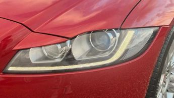 Jaguar XF 2.0d Portfolio Auto Euro 6 (s/s) 4dr