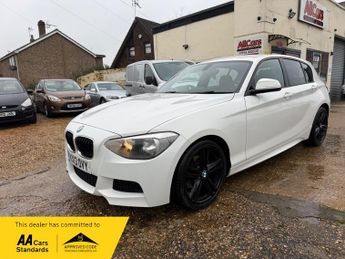 BMW 120 120d M SPORT