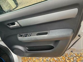 Suzuki Swift 1.3 GL 5dr