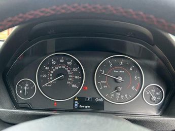 BMW 3 SERIES 2.0 320d Sport Touring Auto Euro 5 (s/s) 5dr