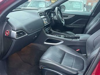 Jaguar F-Pace 2.0 D180 R-Sport Auto AWD Euro 6 (s/s) 5dr
